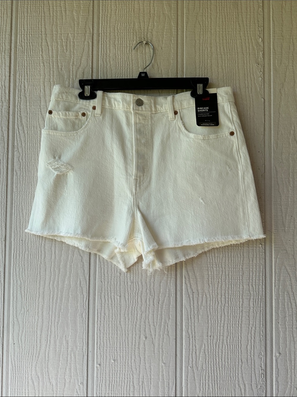 Levi’s Ribcage Super High Rise Shorts